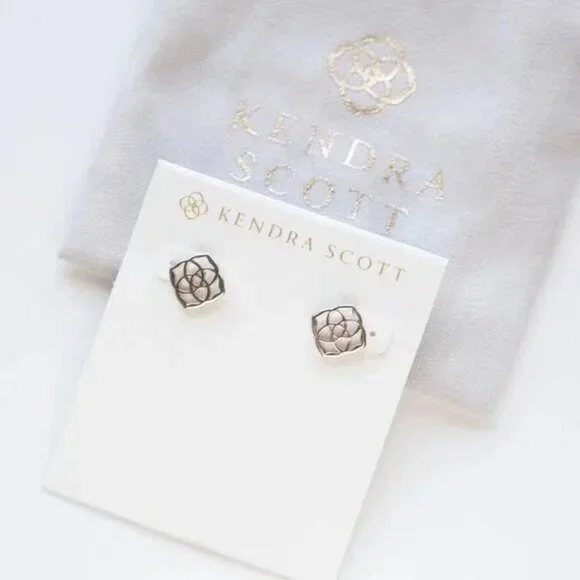 Kendra Scott Stud Earrings - Picture 3 of 4